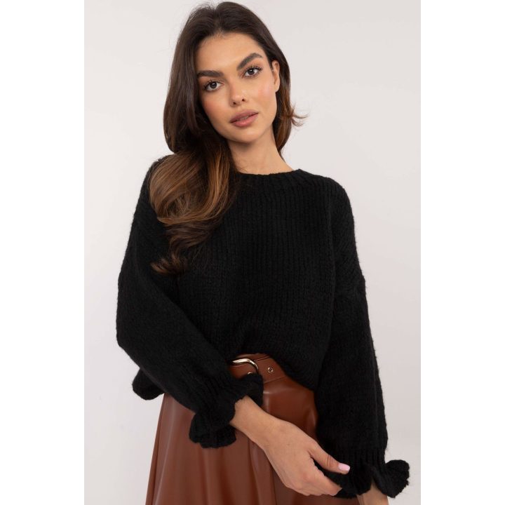 Juodas megztinis su raukiniais rankovėse Italy Moda