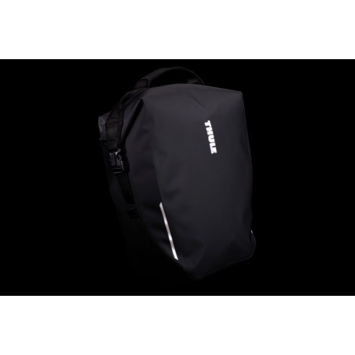 Thule 5476 Shield Pannier 22 l su InLock, juodas