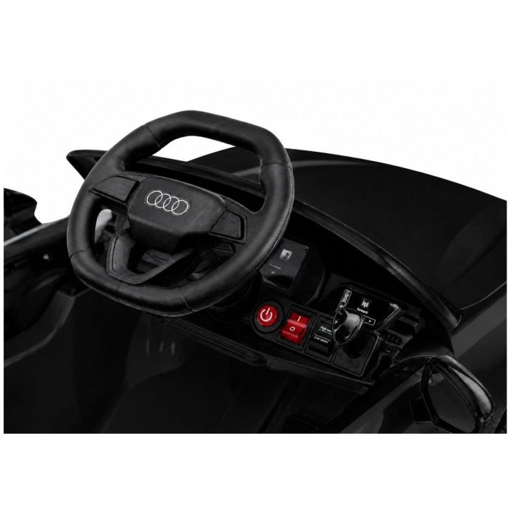 Juodas akumuliatorinis automobilis Audi A5L HL788