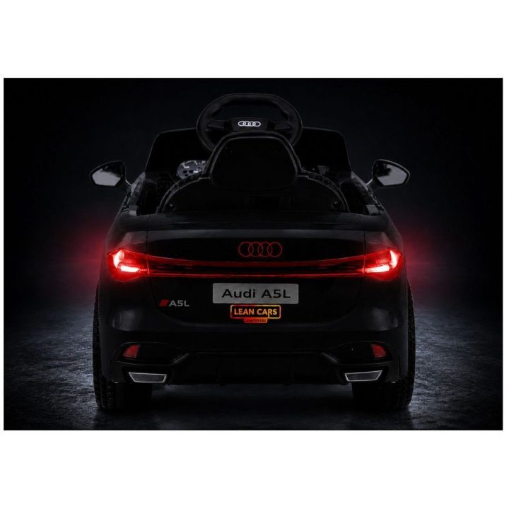 Juodas akumuliatorinis automobilis Audi A5L HL788