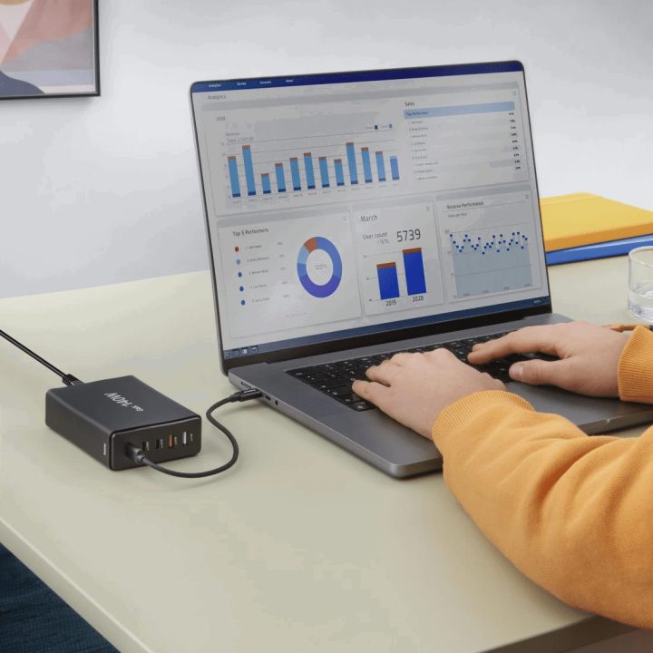Hama 00201978 įkrovimo stotelė su 3 USB-C ir 2 USB-A, 140 W, juoda