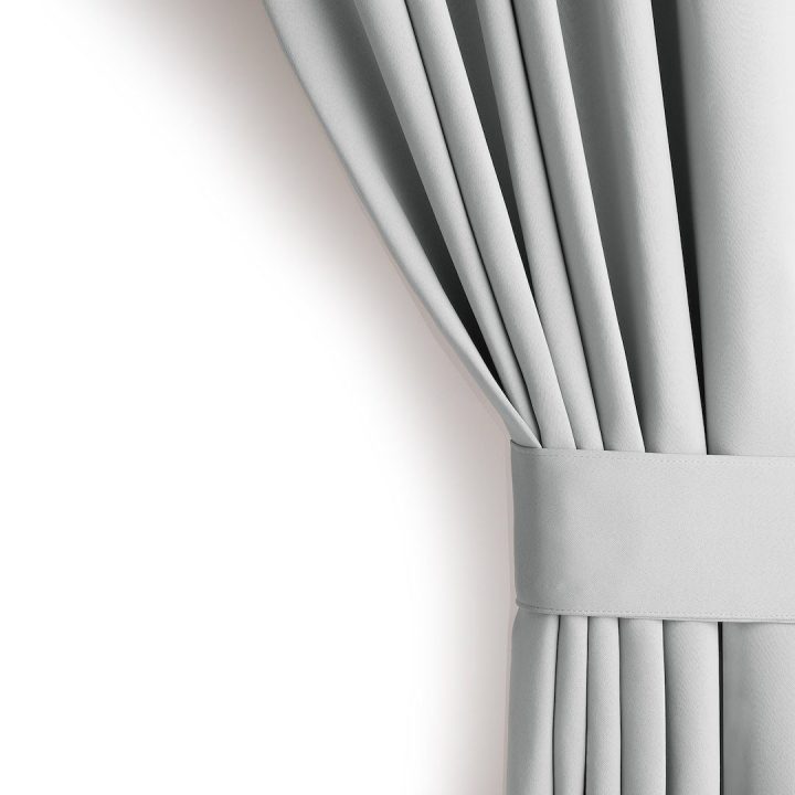 Užuolaida blackout 140×245 cm šviesiai pilka CURT