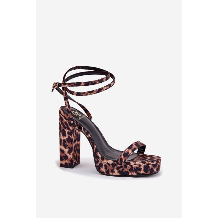 Aukštakulnės basutės su platforma, leopardo rašto