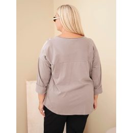 Moteriška Plus Size palaidinė su spauda ir U formos iškirpte, fango spalvos