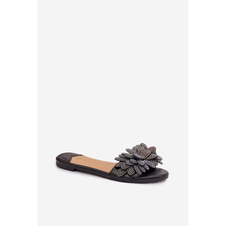 Juodos basutės su gėlių dekoru Step in style
