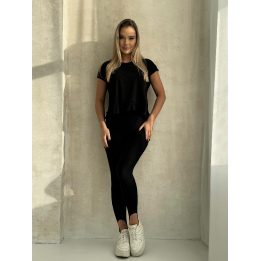 Moteriška juoda palaidinė su rauktu apačios kraštu