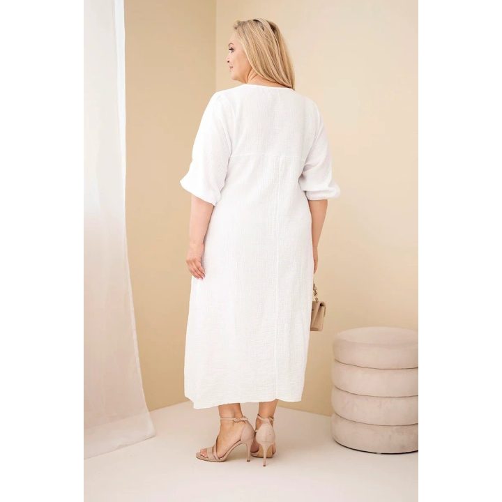 Balta Plus Size medvilninė muslino suknelė su V formos iškirpte
