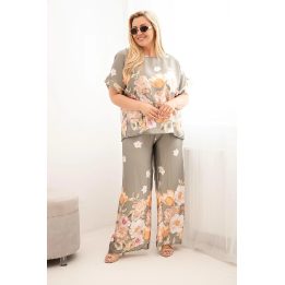 Moteriškas Plus Size komplektas su gėlėta palaidine ir plačiomis kelnėmis, chaki spalvos