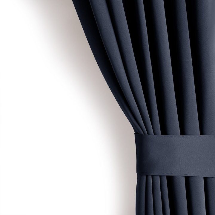 Aksominė užuolaida su kilpomis AmeliaHome 140 × 270 cm, tamsiai mėlyna
