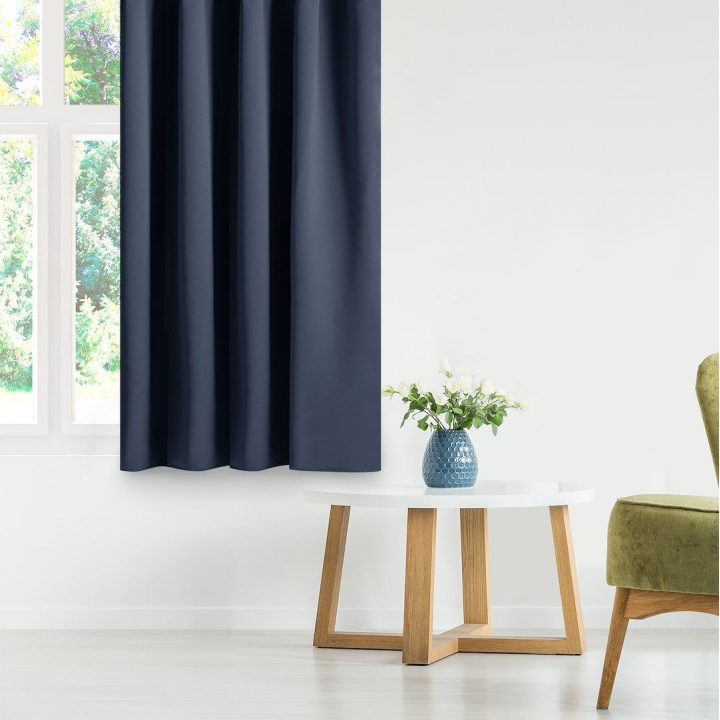Aksominė užuolaida su kilpomis AmeliaHome 140 × 270 cm, tamsiai mėlyna
