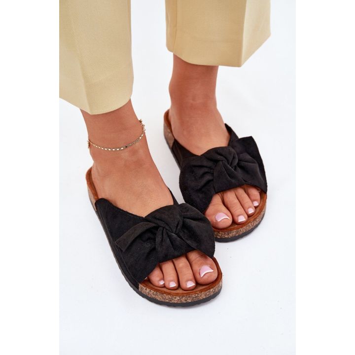 Šlepetės su juodu kaspinu ir kamštiniu padu Step in Style