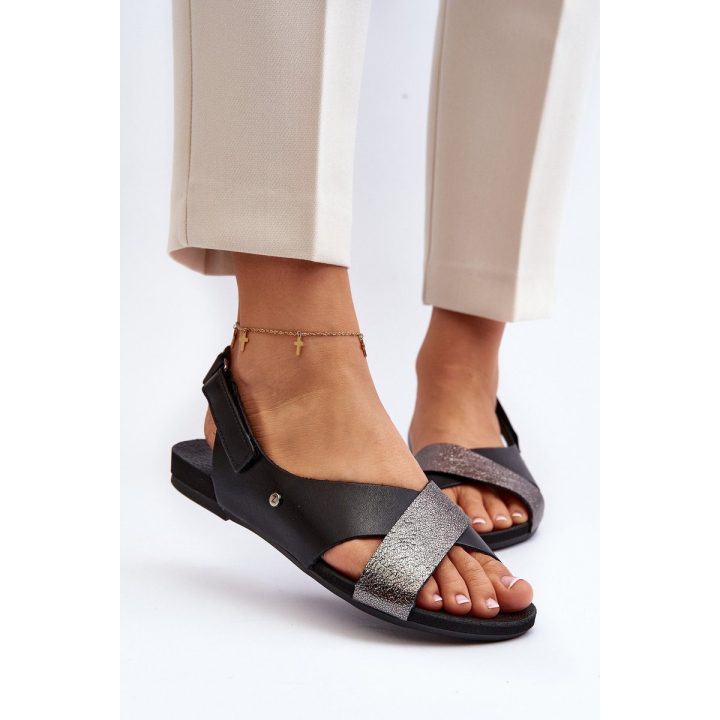 Odiniai sandalai su velcro juoda