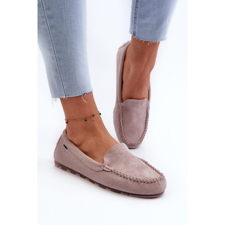 klasikiniai moteriški mokasinai