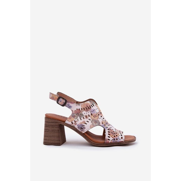 Basutės moterims su kulnu, margos, atviros
