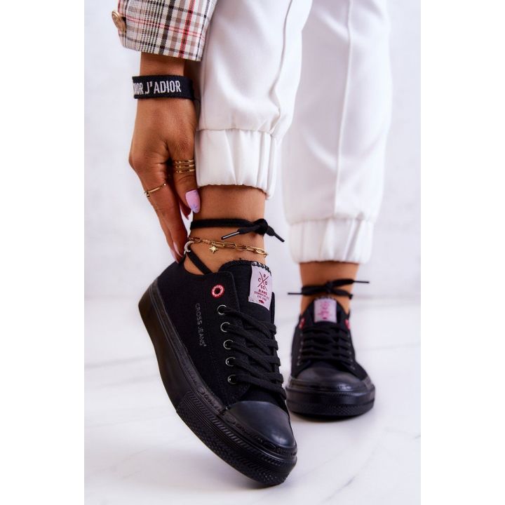 Visuomet stilingi juodi Cross Jeans suvarstomi bateliai