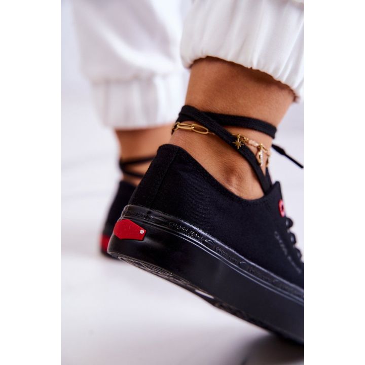 Visuomet stilingi juodi Cross Jeans suvarstomi bateliai