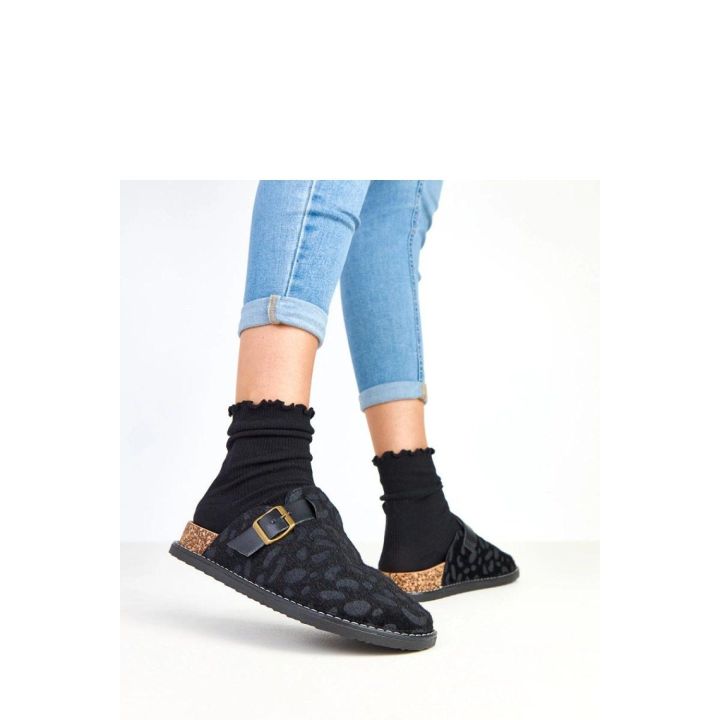 Šlepetės moteriškos juodos margintos audinys Solea