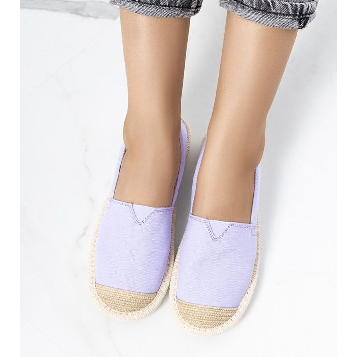 violetinės espadrilės