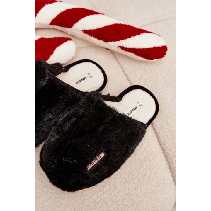 Šlepetės pūkuotos Belinna – jaukumui ir šilumai namuose.