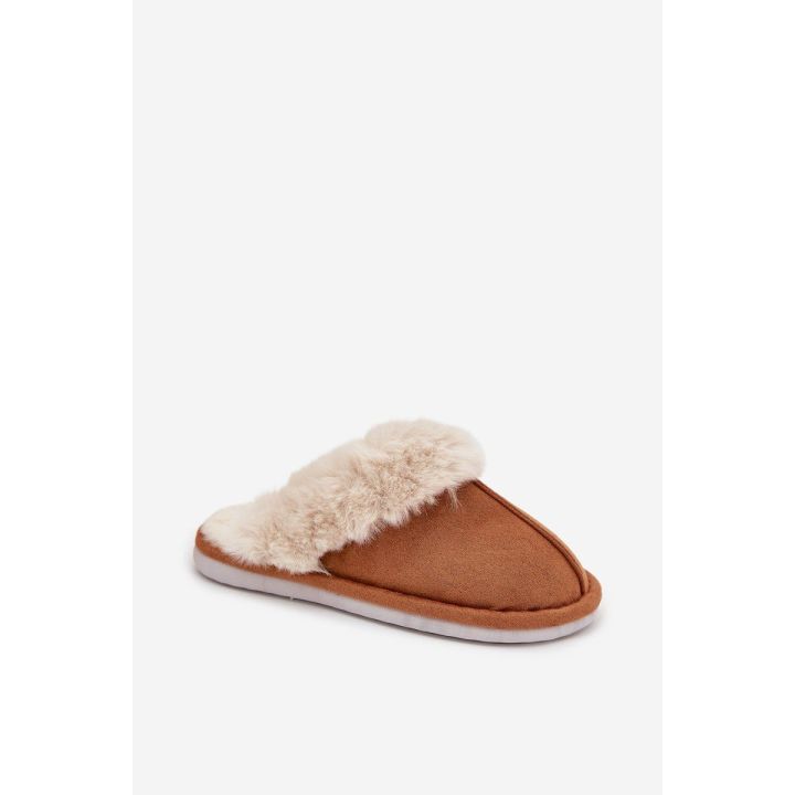 Šlepetės su kailiu Camel Delissa – jaukumui ir šilumai namuose.