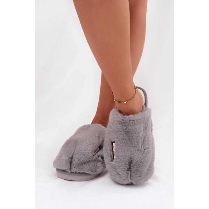 Šlepetės moteriškos Step in Style – patogumui ir laisvalaikiui namuose.