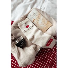 Moteriškos kojinės su užrašu I Love Močiutę ecru