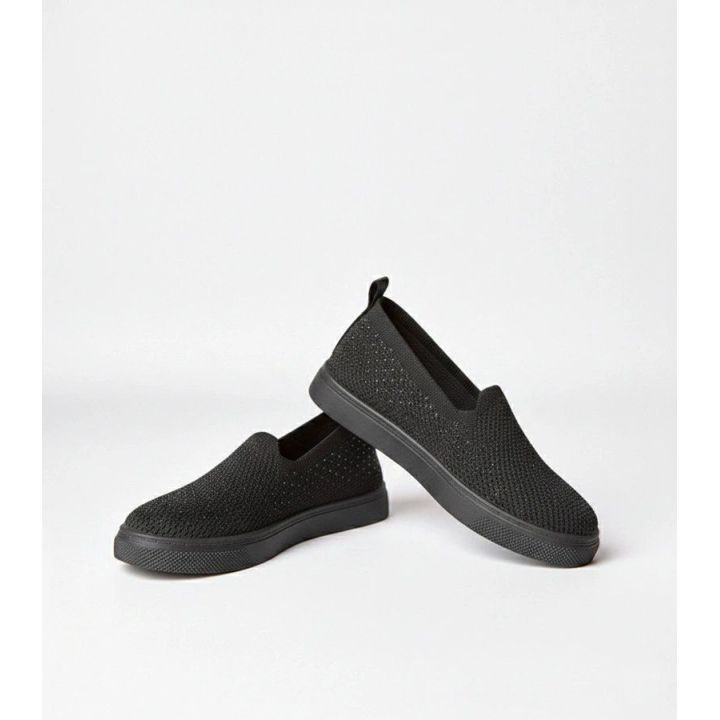 Moteriški slip-on sportbačiai su akutėmis juodi Gabrielle