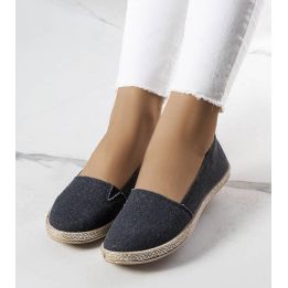 Juodos espadrilės