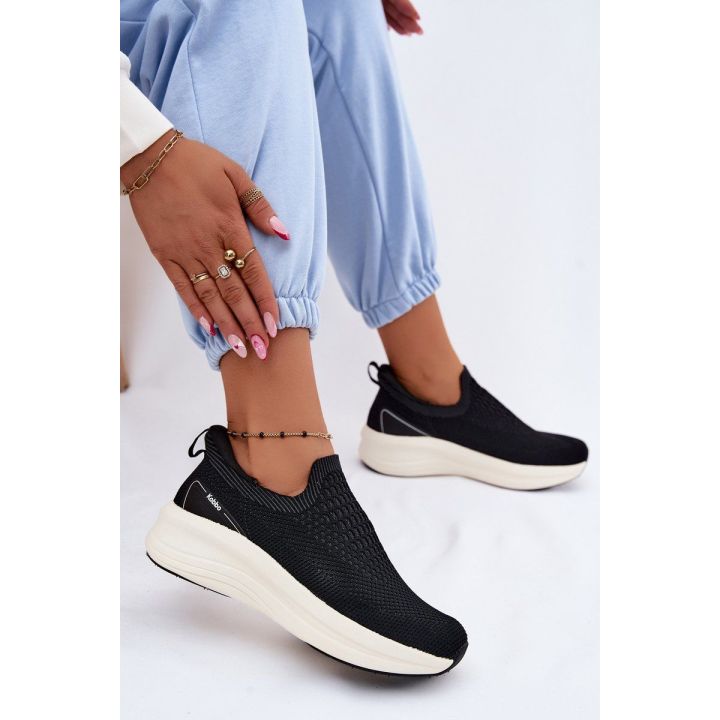 Moteriški įsispiriami sportiniai bateliai su platforma Kobbo, juodi